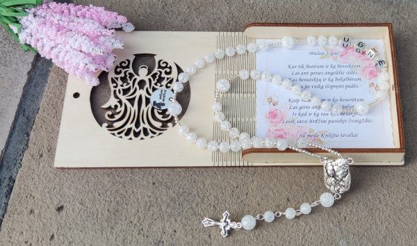 Rožančius kalnų krištolas