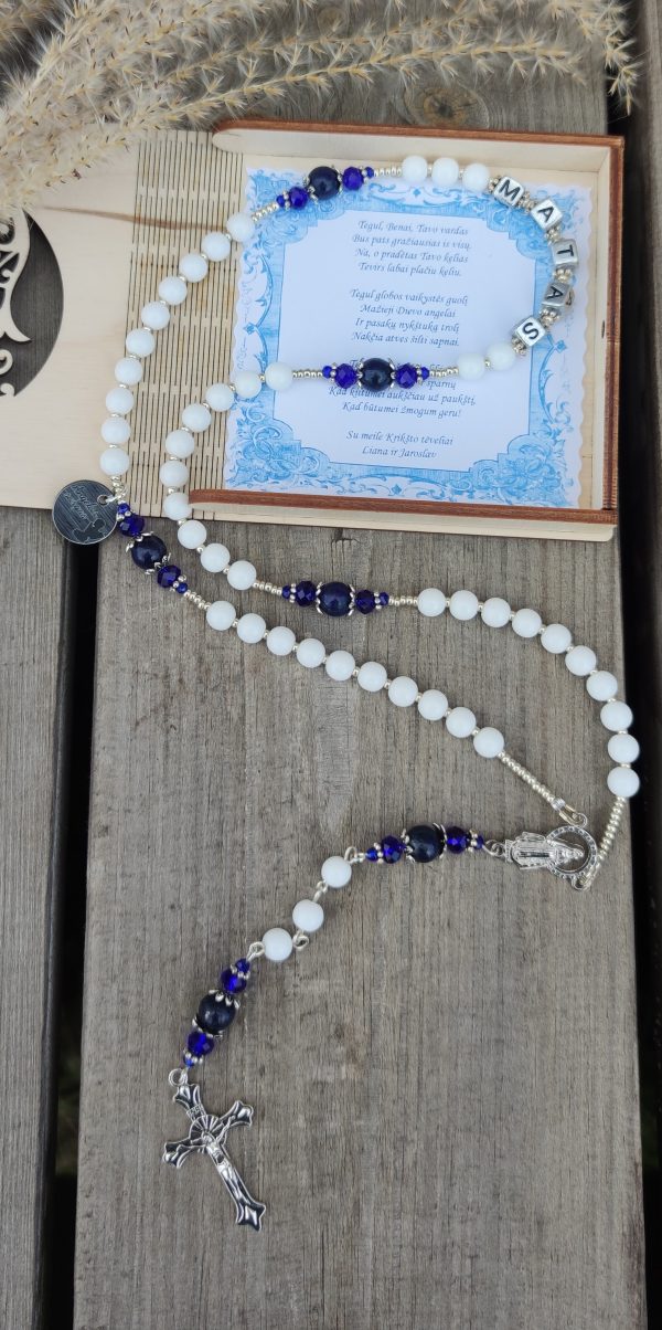Rožančius su Angelo sargo medalionu