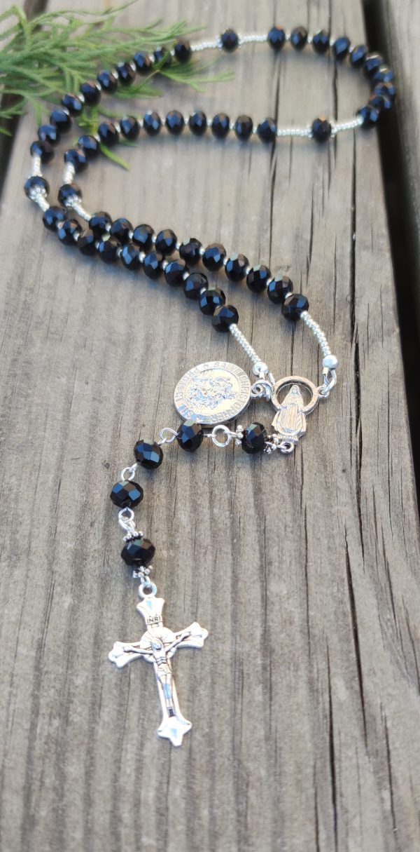 Juodas rožančius su Šv.Kristoforo medalionu